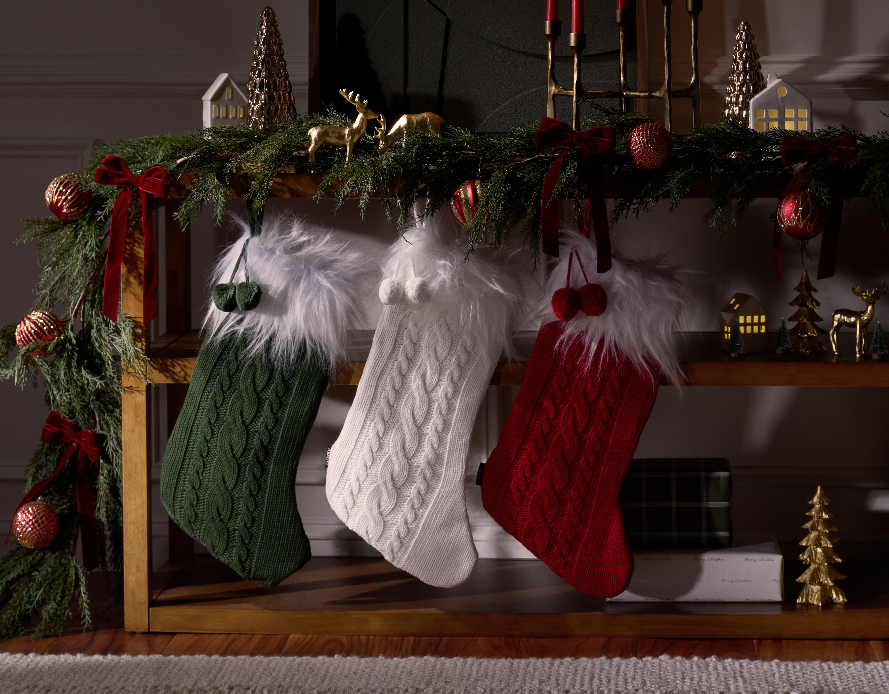 Cinnamon Stocking-HOL1004A-SET3-Living Room